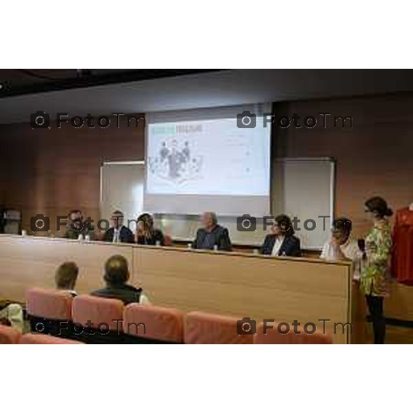 Bergamo Casa dello Sport "Yara Gambirasio" Bergamo presentazione di "Arbitri Italiani", l\'iniziativa con eventi per la promozione del far play Mario Mazzoleni; direttore Art Events ed ex arbitro di serie A; Marcella Messina, assessora allo Sport del Comune di Bergamo; Giovanni Malanchini, consigliere regionale; Fulvio Gambirasio, consigliere associazione La Passione di Yara; Daniele Tagliabue, curatore del progetto; Paolo Casarin, ex arbitro internazionale. 2 maggio 2026 cronaca Bergamo Italia Foto Tiziano Manzoni Lapresse