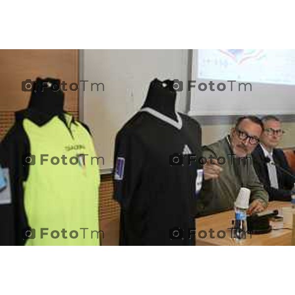 Bergamo Casa dello Sport "Yara Gambirasio" Bergamo presentazione di "Arbitri Italiani", l\'iniziativa con eventi per la promozione del far play Mario Mazzoleni; direttore Art Events ed ex arbitro di serie A; Marcella Messina, assessora allo Sport del Comune di Bergamo; Giovanni Malanchini, consigliere regionale; Fulvio Gambirasio, consigliere associazione La Passione di Yara; Daniele Tagliabue, curatore del progetto; Paolo Casarin, ex arbitro internazionale. 2 maggio 2026 cronaca Bergamo Italia Foto Tiziano Manzoni Lapresse