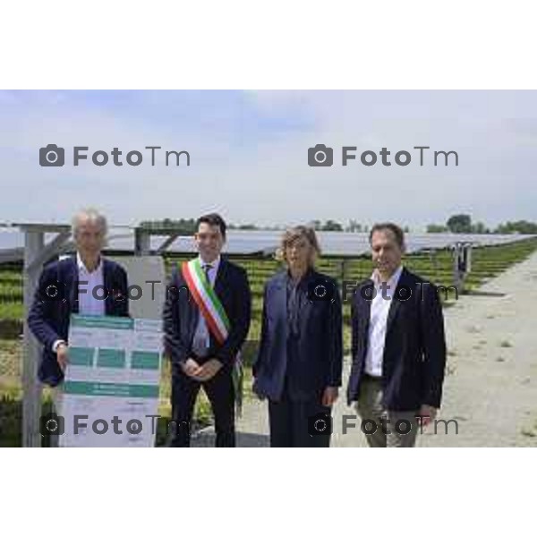 Chignolo D\'isola Bergamo Italgen parco fotovoltaico piu grande della lombardia 20 maggio 2026 cronaca Bergamo Italia Carlo Pesenti Saul RonzoniGiovanna Ricuperati Luca Musicco Foto Tiziano Manzoni Lapresse