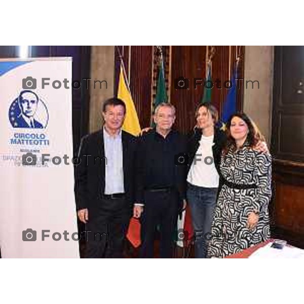 Bergamo Bergamo "Per un pugno di like” Un incontro sull\'adolescenza fragile nell\'era dei social Marianna Madia, Parlamentare e prima firmataria del Disegno di legge sulla Tutela dei minori nella dimensione digitale; Carlo Verdelli, giornalista, autore del libro "Il diavolo in tasca”; Stefano Vicari (in collegamento), neuropsichiatra infantile, autore del libro "Adolescenti interrotti”, moderati da Francesca Riccardi, capogruppo PD del Comune di Bergamo. 2 maggio 2026 cronaca Bergamo Italia Foto Tiziano Manzoni Lapresse