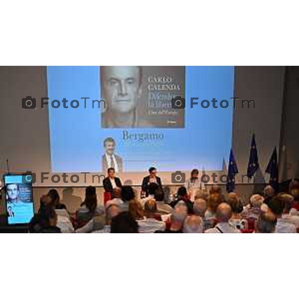 Carlo Calenda sarà presente per raccontare e discutere il suo nuovo libro insieme all\'europarlamentare Giorgio Gori. foto Tiziano Manzoni Lapresse