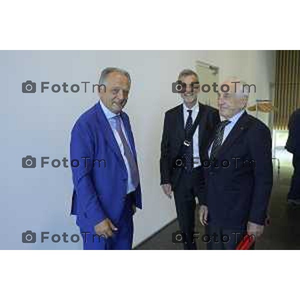 Bergamo presentazione del libro “Brembo - La velocità dei freni, storia di un’impresa dall’Italia al mondo” di Paolo Bricco con Enrico Letta e Francesco Giaazzi nella foto Viscardi Gianluigi e Bombassei 29 maggio 2026 cronaca Bergamo Italia Foto Tiziano Manzoni Lapresse