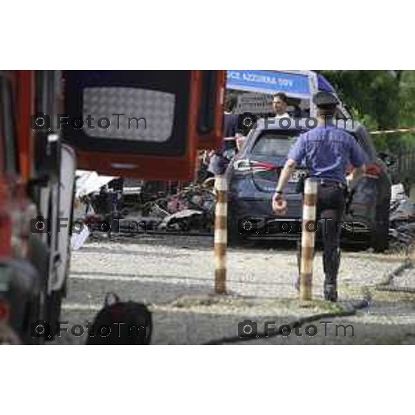 L\'ultraleggero distrutto tra le case di Valbrembo Bergamo 1 Giugno 2026 cronaca Bergamo Italia Foto Tiziano Manzoni Lapresse