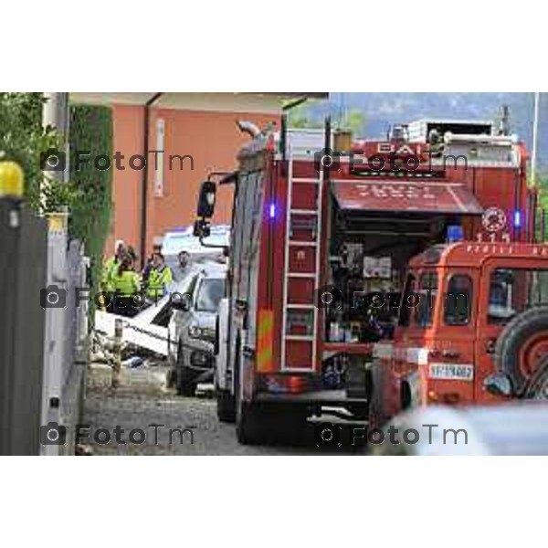 L\'ultraleggero distrutto tra le case di Valbrembo Bergamo 1 Giugno 2026 cronaca Bergamo Italia Foto Tiziano Manzoni Lapresse
