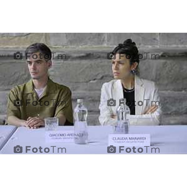 GAMeC di Bergamo presenta Tabula Plena, una mostra di Fosbury Architecture e Claire Fontaine concepita come un laboratorio permanente che trasformerà la Sala delle Capriate di Palazzo della Ragione in uno spazio di incontro e produzione di conoscenza condivisa grazie anche al contributo di Adelita Husni Bey, 4-Giugno 2026 cronaca Bergamo Italia Foto Tiziano Manzoni Lapresse