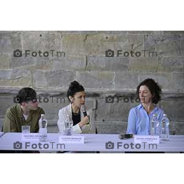 GAMeC di Bergamo presenta Tabula Plena, una mostra di Fosbury Architecture e Claire Fontaine concepita come un laboratorio permanente che trasformerà la Sala delle Capriate di Palazzo della Ragione in uno spazio di incontro e produzione di conoscenza condivisa grazie anche al contributo di Adelita Husni Bey, 4-Giugno 2026 cronaca Bergamo Italia Foto Tiziano Manzoni Lapresse