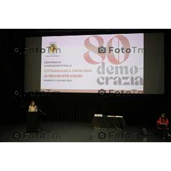 Conferimento cittadinanza onoraria a minori stranieri residenti a Bergamo 5 giugno 2026 2026 cronaca Bergamo Italia Foto Tiziano Manzoni Lapresse