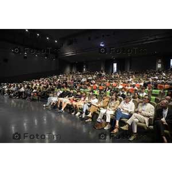 Conferimento cittadinanza onoraria a minori stranieri residenti a Bergamo 5 giugno 2026 2026 cronaca Bergamo Italia Foto Tiziano Manzoni Lapresse