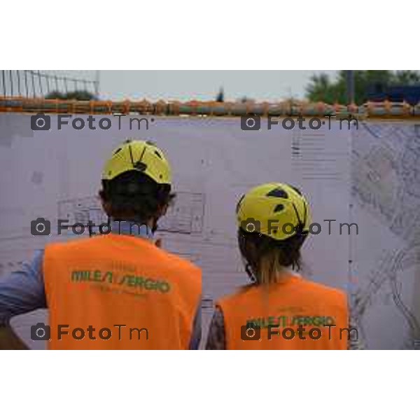 Bergamo Sopralluogo cantiere dei due sottopassi ciclopedonali in costruzione in via Lunga, Opere propedeutiche alla futura fermata ferroviaria “Bergamo Fiera” prevista lungo il nuovo collegamento tra Bergamo e l’Aeroporto di Orio al Serio. 9-giugno 2026 cronaca Bergamo Italia Foto Tiziano Manzoni Lapresse