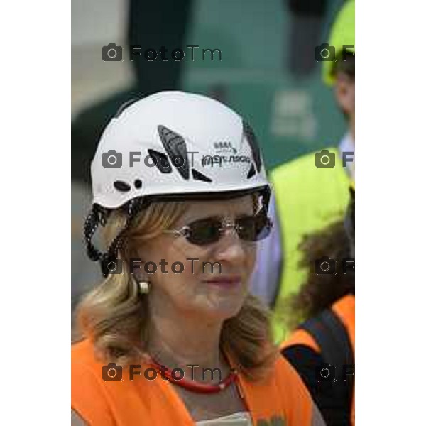Bergamo Sopralluogo cantiere dei due sottopassi ciclopedonali in costruzione in via Lunga, Opere propedeutiche alla futura fermata ferroviaria “Bergamo Fiera” prevista lungo il nuovo collegamento tra Bergamo e l’Aeroporto di Orio al Serio. Elena Carnevali 9-giugno 2026 cronaca Bergamo Italia Foto Tiziano Manzoni Lapresse