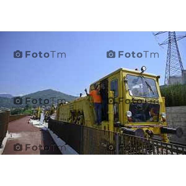 Bergamo Linea T2 Bergamo - Villa d\'Almè Tramvia della Valle Brembana Lavori fermate e vecchie stazioni nella foto tratto Almè 23 Giugno 2026 cronaca Bergamo Italia Foto Tiziano Manzoni Lapresse