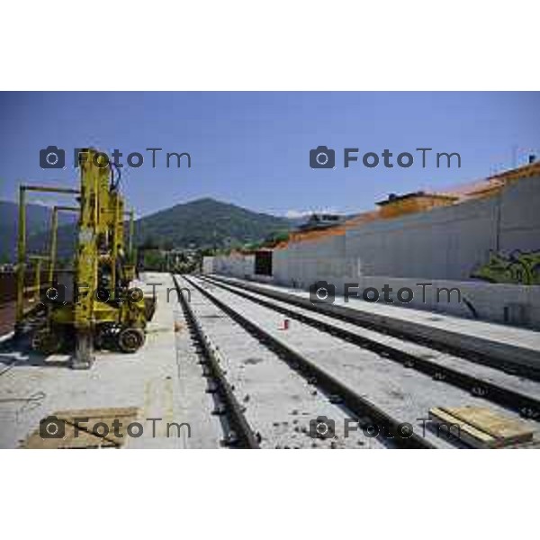 Bergamo Linea T2 Bergamo - Villa d\'Almè Tramvia della Valle Brembana Lavori fermate e vecchie stazioni nella foto tratto Almè 23 Giugno 2026 cronaca Bergamo Italia Foto Tiziano Manzoni Lapresse