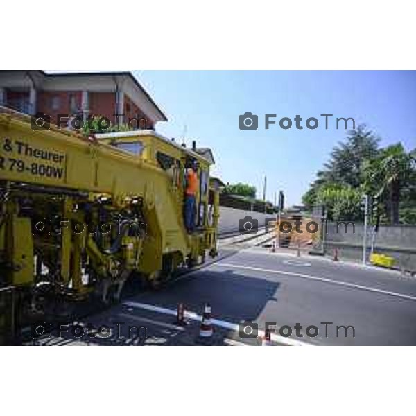 Bergamo Linea T2 Bergamo - Villa d\'Almè Tramvia della Valle Brembana Lavori fermate e vecchie stazioni nella foto tratto Almè 23 Giugno 2026 cronaca Bergamo Italia Foto Tiziano Manzoni Lapresse