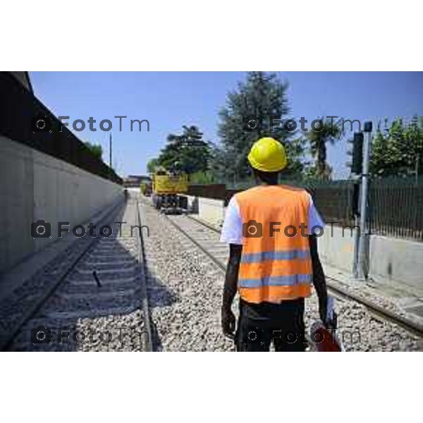 Bergamo Linea T2 Bergamo - Villa d\'Almè Tramvia della Valle Brembana Lavori fermate e vecchie stazioni nella foto tratto Almè 23 Giugno 2026 cronaca Bergamo Italia Foto Tiziano Manzoni Lapresse