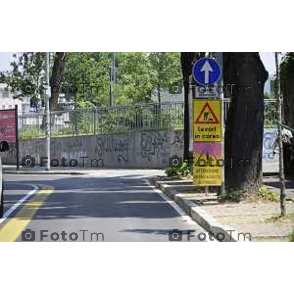 Bergamo lavori via Bonomelli per nuovo tram eletrico 24 giugno o 2026 cronaca Bergamo Italia Foto Tiziano Manzoni Lapresse