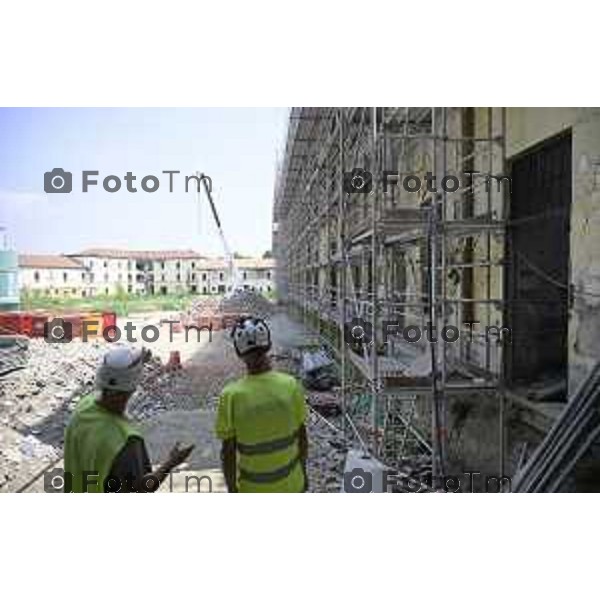 Bergamo sopralluogo al cantiere dell\'ex Caserma Montelungo. 26 giugno 2026 cronaca Bergamo Italia Foto Tiziano Manzoni Lapresse
