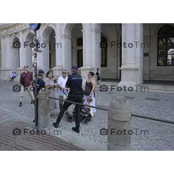 Bergamo Città Alta polizia locale Turisti controlli 1 Luglio 2026 cronaca Bergamo Italia Foto Tiziano Manzoni Lapresse