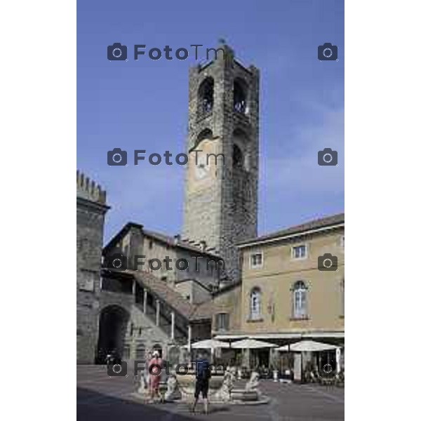 Bergamo Città Alta polizia locale Turisti controlli 1 Luglio 2026 cronaca Bergamo Italia Foto Tiziano Manzoni Lapresse