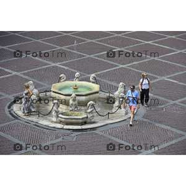 Bergamo Città Alta polizia locale Turisti controlli 1 Luglio 2026 cronaca Bergamo Italia Foto Tiziano Manzoni Lapresse