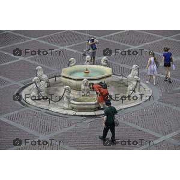 Bergamo Città Alta polizia locale Turisti controlli 1 Luglio 2026 cronaca Bergamo Italia Foto Tiziano Manzoni Lapresse