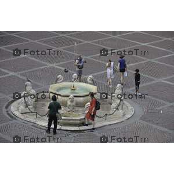 Bergamo Città Alta polizia locale Turisti controlli 1 Luglio 2026 cronaca Bergamo Italia Foto Tiziano Manzoni Lapresse
