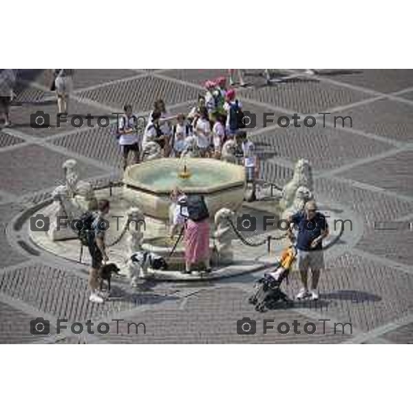 Bergamo Città Alta polizia locale Turisti controlli 1 Luglio 2026 cronaca Bergamo Italia Foto Tiziano Manzoni Lapresse