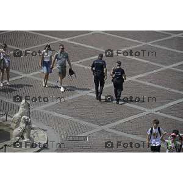 Bergamo Città Alta polizia locale Turisti controlli 1 Luglio 2026 cronaca Bergamo Italia Foto Tiziano Manzoni Lapresse