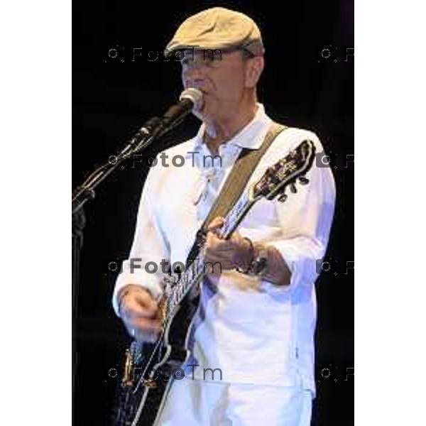 Sergio Caputo concerto Bergamo cronaca Bergamo Italia Foto Tiziano Manzoni