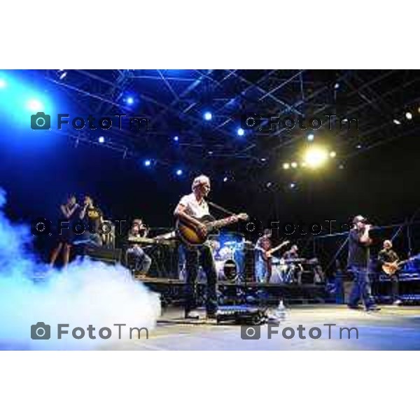 Bergamo Brembate Sopra concerto 883 Max Spezzali luglio 2009 Tiziano Manzoni Lapresse