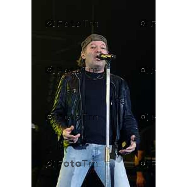 ASSAGO 05/02/2010 MEDIOLANUM FORUM CONCERTO VASCO ROSSI