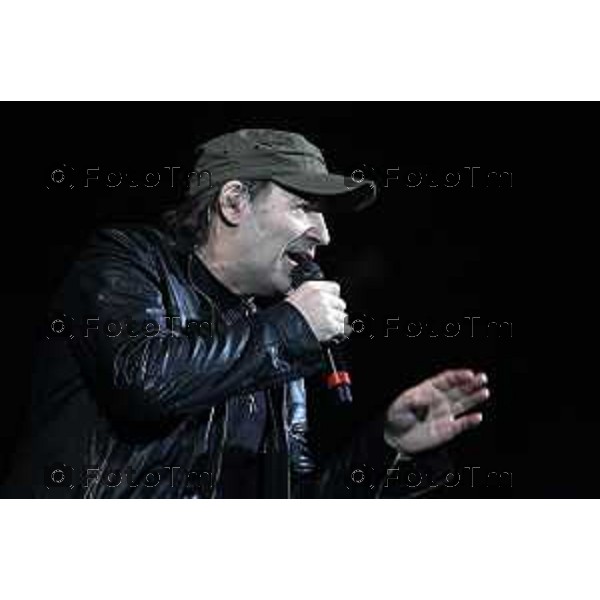 ASSAGO 05/02/2010 MEDIOLANUM FORUM CONCERTO VASCO ROSSI