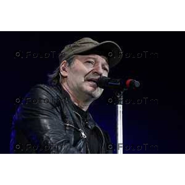 ASSAGO 05/02/2010 MEDIOLANUM FORUM CONCERTO VASCO ROSSI