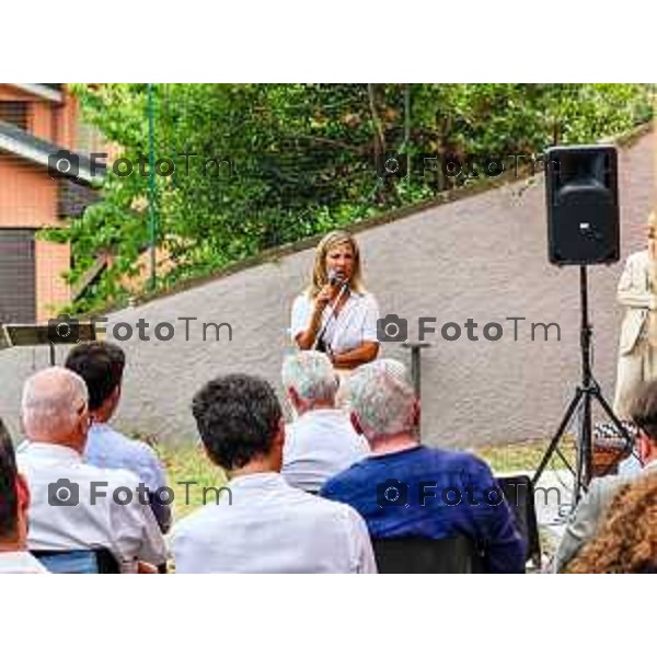 Bergamo, 13 luglio 2026 - Inaugurazione dell’Infrastruttura Sociale di Quartiere “Stazione di Posta”, evento aperto alla cittadinanza promosso dal Comune di Bergamo. La cerimonia si svolge alle ore 16:00 presso Via Beltrami 33, Città Alta, Bergamo e prevede narrazioni tratte dal libro “Zorro” di Margaret Mazzantini, testimonianze della comunità e degli operatori,Intervengono Marcella Messina, assessora alle Politiche Sociali del Comune di Bergamo; Ferruccio Rota, assessore ai Lavori Pubblici del Comune di Bergamo; Sergio Capitanio, direttore della Fondazione Opera Bonomelli; Simonetta Cesa, direttrice sociosanitaria dell’ASST Papa Giovanni XXIII; ed Elena Carnevali, sindaca del Comune di Bergamo.