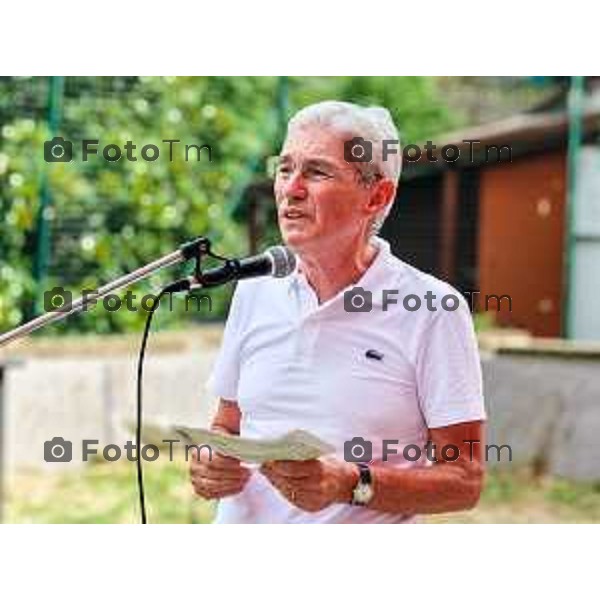Bergamo, 13 luglio 2026 - Inaugurazione dell’Infrastruttura Sociale di Quartiere “Stazione di Posta”, evento aperto alla cittadinanza promosso dal Comune di Bergamo. La cerimonia si svolge alle ore 16:00 presso Via Beltrami 33, Città Alta, Bergamo e prevede narrazioni tratte dal libro “Zorro” di Margaret Mazzantini, testimonianze della comunità e degli operatori,Intervengono Marcella Messina, assessora alle Politiche Sociali del Comune di Bergamo; Ferruccio Rota, assessore ai Lavori Pubblici del Comune di Bergamo; Sergio Capitanio, direttore della Fondazione Opera Bonomelli; Simonetta Cesa, direttrice sociosanitaria dell’ASST Papa Giovanni XXIII; ed Elena Carnevali, sindaca del Comune di Bergamo.