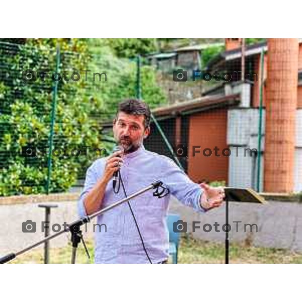 Bergamo, 13 luglio 2026 - Inaugurazione dell’Infrastruttura Sociale di Quartiere “Stazione di Posta”, evento aperto alla cittadinanza promosso dal Comune di Bergamo. La cerimonia si svolge alle ore 16:00 presso Via Beltrami 33, Città Alta, Bergamo e prevede narrazioni tratte dal libro “Zorro” di Margaret Mazzantini, testimonianze della comunità e degli operatori,Intervengono Marcella Messina, assessora alle Politiche Sociali del Comune di Bergamo; Ferruccio Rota, assessore ai Lavori Pubblici del Comune di Bergamo; Sergio Capitanio, direttore della Fondazione Opera Bonomelli; Simonetta Cesa, direttrice sociosanitaria dell’ASST Papa Giovanni XXIII; ed Elena Carnevali, sindaca del Comune di Bergamo.