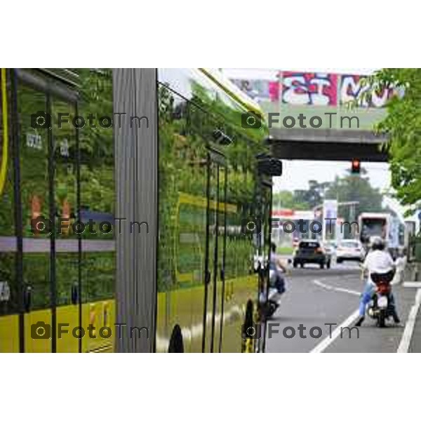 Bergamo viaggio inaugurale del nuovoEBRT elettrico dal capolinea dell\'e-BRT ( fronte alla Stazione Autolinee). a bordo del nuovo autobus tram su gomma. 28 luglio 2026 cronaca Bergamo Italia Foto Tiziano Manzoni Lapresse