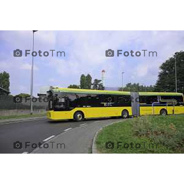 Bergamo viaggio inaugurale del nuovoEBRT elettrico dal capolinea dell\'e-BRT ( fronte alla Stazione Autolinee). a bordo del nuovo autobus tram su gomma. 28 luglio 2026 cronaca Bergamo Italia Foto Tiziano Manzoni Lapresse