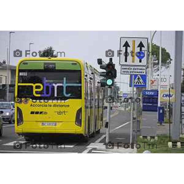 Bergamo viaggio inaugurale del nuovoEBRT elettrico dal capolinea dell\'e-BRT ( fronte alla Stazione Autolinee). a bordo del nuovo autobus tram su gomma. 28 luglio 2026 cronaca Bergamo Italia Foto Tiziano Manzoni Lapresse