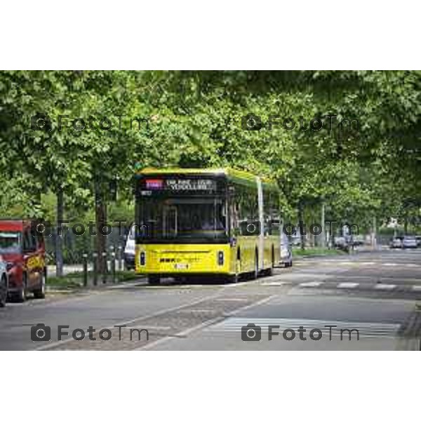 Bergamo viaggio inaugurale del nuovoEBRT elettrico dal capolinea dell\'e-BRT ( fronte alla Stazione Autolinee). a bordo del nuovo autobus tram su gomma. 28 luglio 2026 cronaca Bergamo Italia Foto Tiziano Manzoni Lapresse