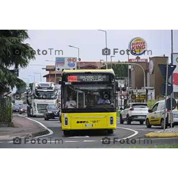 Bergamo viaggio inaugurale del nuovoEBRT elettrico dal capolinea dell\'e-BRT ( fronte alla Stazione Autolinee). a bordo del nuovo autobus tram su gomma. 28 luglio 2026 cronaca Bergamo Italia Foto Tiziano Manzoni Lapresse