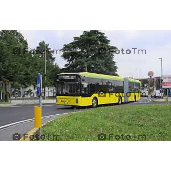 Bergamo viaggio inaugurale del nuovoEBRT elettrico dal capolinea dell\'e-BRT ( fronte alla Stazione Autolinee). a bordo del nuovo autobus tram su gomma. 28 luglio 2026 cronaca Bergamo Italia Foto Tiziano Manzoni Lapresse
