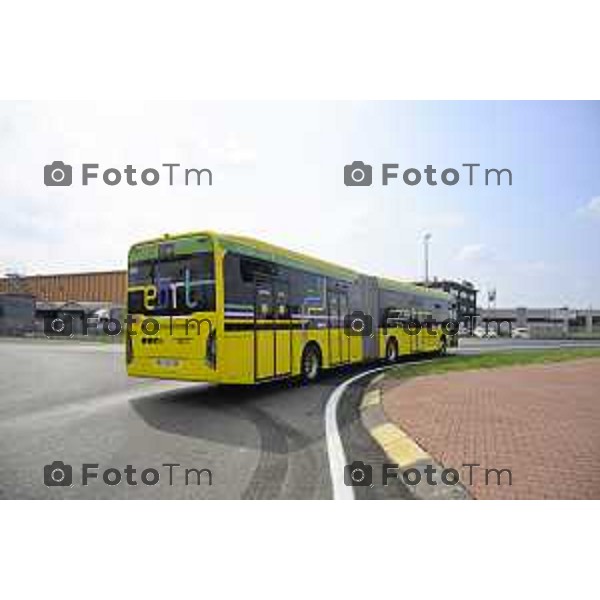 Bergamo viaggio inaugurale del nuovoEBRT elettrico dal capolinea dell\'e-BRT ( fronte alla Stazione Autolinee). a bordo del nuovo autobus tram su gomma. 28 luglio 2026 cronaca Bergamo Italia Foto Tiziano Manzoni Lapresse