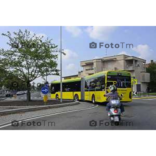 Bergamo viaggio inaugurale del nuovoEBRT elettrico dal capolinea dell\'e-BRT ( fronte alla Stazione Autolinee). a bordo del nuovo autobus tram su gomma. 28 luglio 2026 cronaca Bergamo Italia Foto Tiziano Manzoni Lapresse