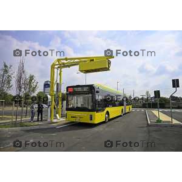 Bergamo viaggio inaugurale del nuovoEBRT elettrico dal capolinea dell\'e-BRT ( fronte alla Stazione Autolinee). a bordo del nuovo autobus tram su gomma. 28 luglio 2026 cronaca Bergamo Italia Foto Tiziano Manzoni Lapresse