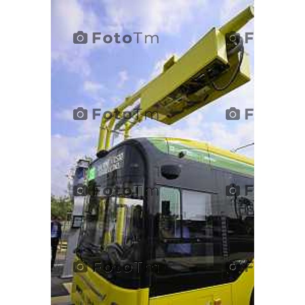 Bergamo viaggio inaugurale del nuovoEBRT elettrico dal capolinea dell\'e-BRT ( fronte alla Stazione Autolinee). a bordo del nuovo autobus tram su gomma. 28 luglio 2026 cronaca Bergamo Italia Foto Tiziano Manzoni Lapresse