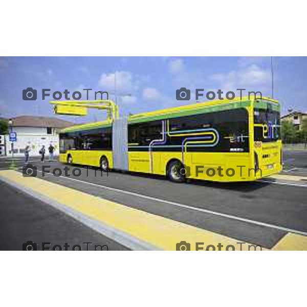 Bergamo viaggio inaugurale del nuovoEBRT elettrico dal capolinea dell\'e-BRT ( fronte alla Stazione Autolinee). a bordo del nuovo autobus tram su gomma. 28 luglio 2026 cronaca Bergamo Italia Foto Tiziano Manzoni Lapresse