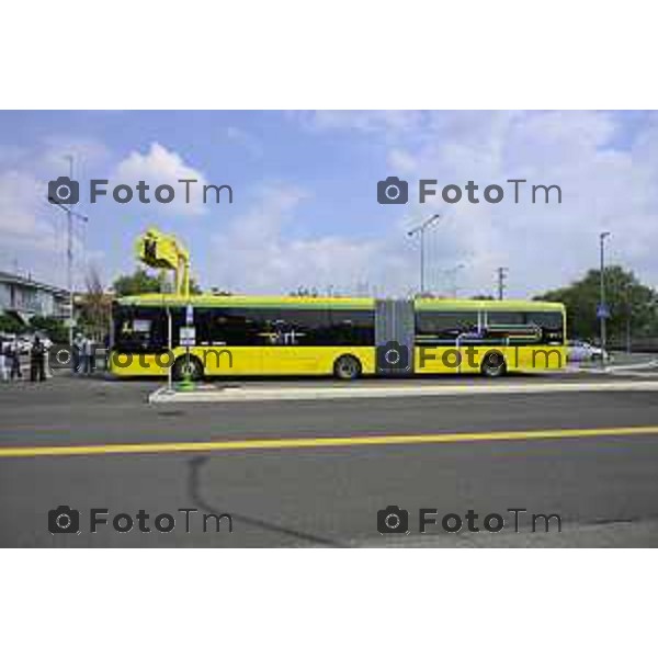 Bergamo viaggio inaugurale del nuovoEBRT elettrico dal capolinea dell\'e-BRT ( fronte alla Stazione Autolinee). a bordo del nuovo autobus tram su gomma. 28 luglio 2026 cronaca Bergamo Italia Foto Tiziano Manzoni Lapresse