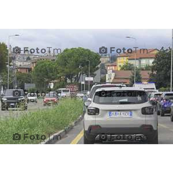 Bergamo Traffcio e Rider con bici Glovo delivero Via Autostrada e pony 10 settembre 2026 cronaca Bergamo Italia Foto Tiziano Manzoni Lapresse
