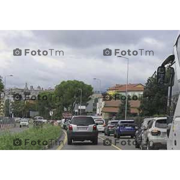 Bergamo Traffcio e Rider con bici Glovo delivero Via Autostrada e pony 10 settembre 2026 cronaca Bergamo Italia Foto Tiziano Manzoni Lapresse