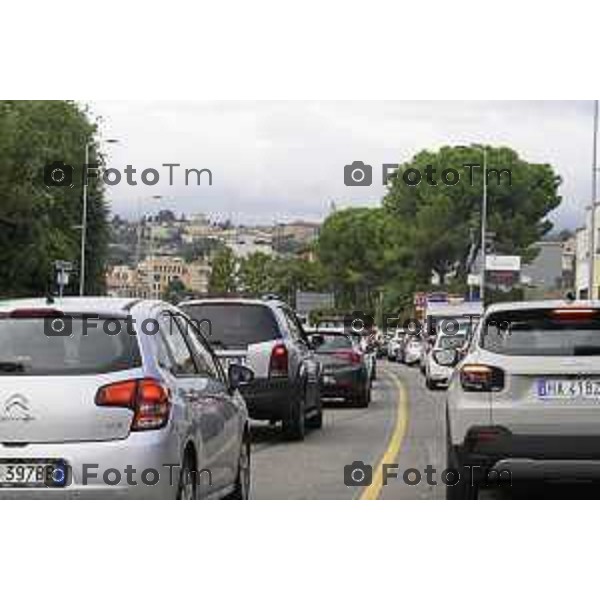 Bergamo Traffcio e Rider con bici Glovo delivero Via Autostrada e pony 10 settembre 2026 cronaca Bergamo Italia Foto Tiziano Manzoni Lapresse